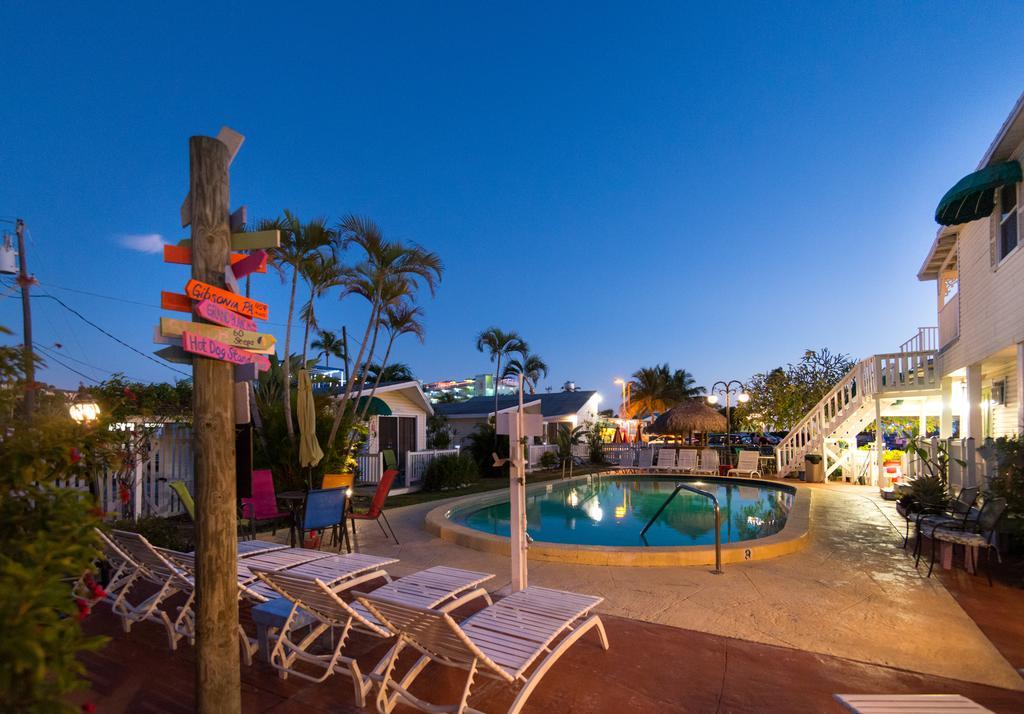 Silver Sands Villas Fort Myers Beach Exterior photo