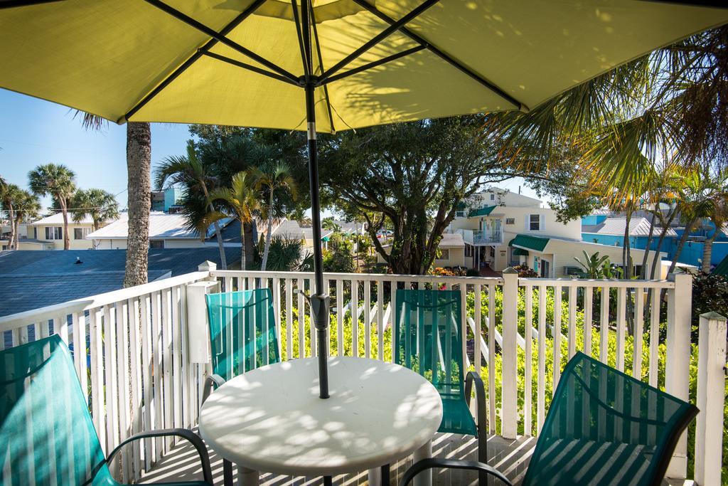 Silver Sands Villas Fort Myers Beach Exterior photo