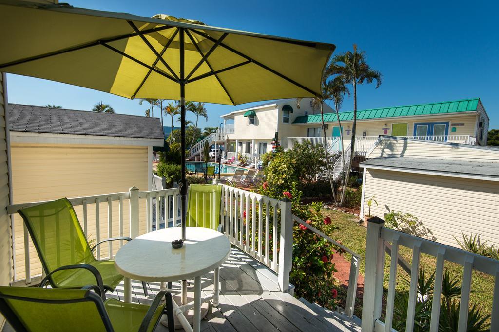 Silver Sands Villas Fort Myers Beach Exterior photo