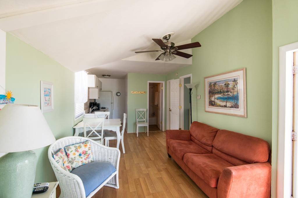 Silver Sands Villas Fort Myers Beach Exterior photo