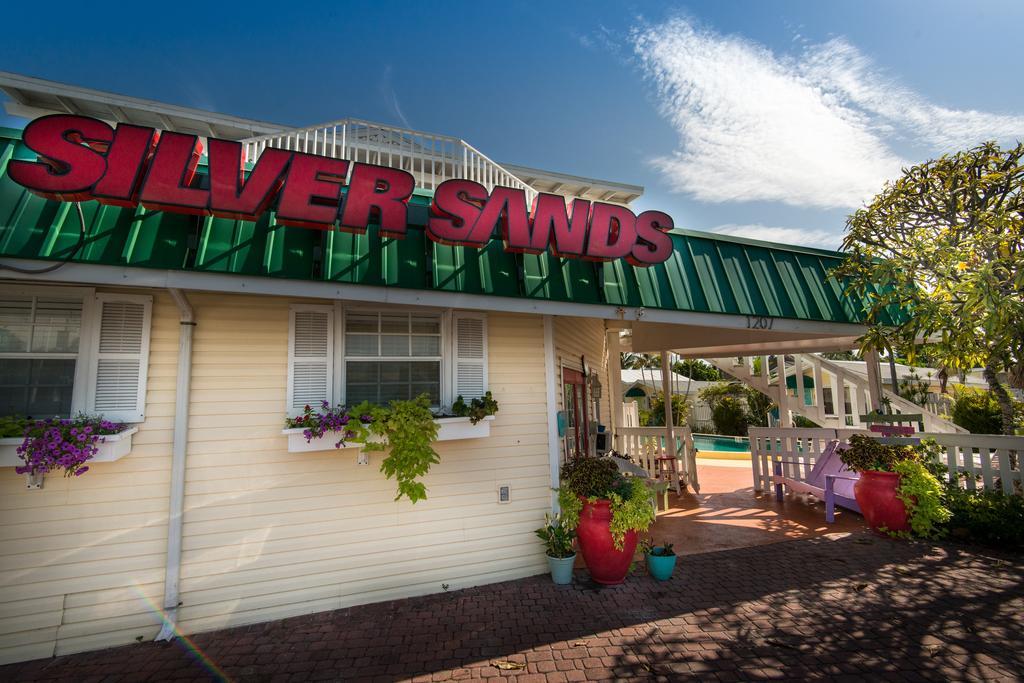 Silver Sands Villas Fort Myers Beach Exterior photo