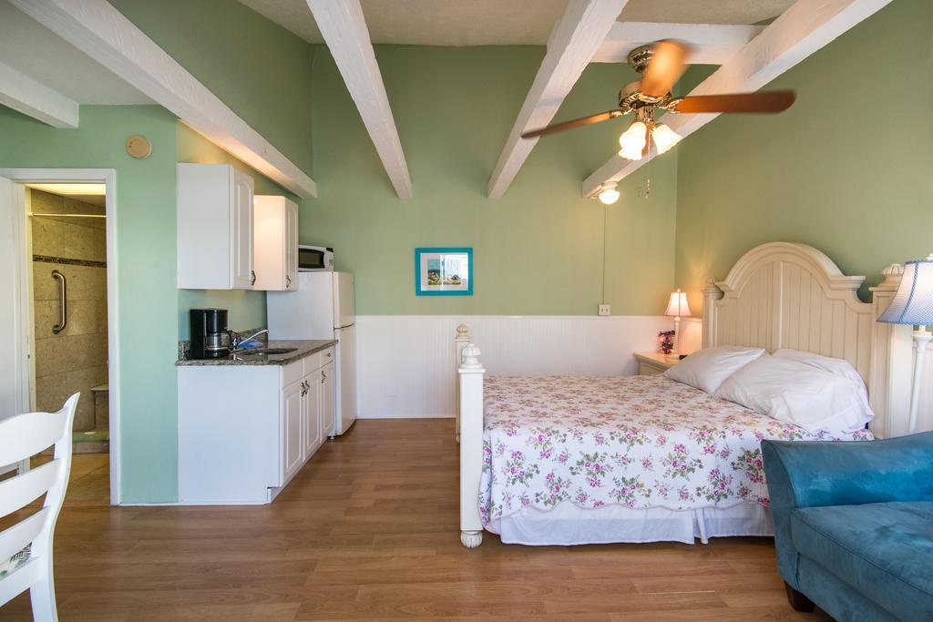 Silver Sands Villas Fort Myers Beach Exterior photo